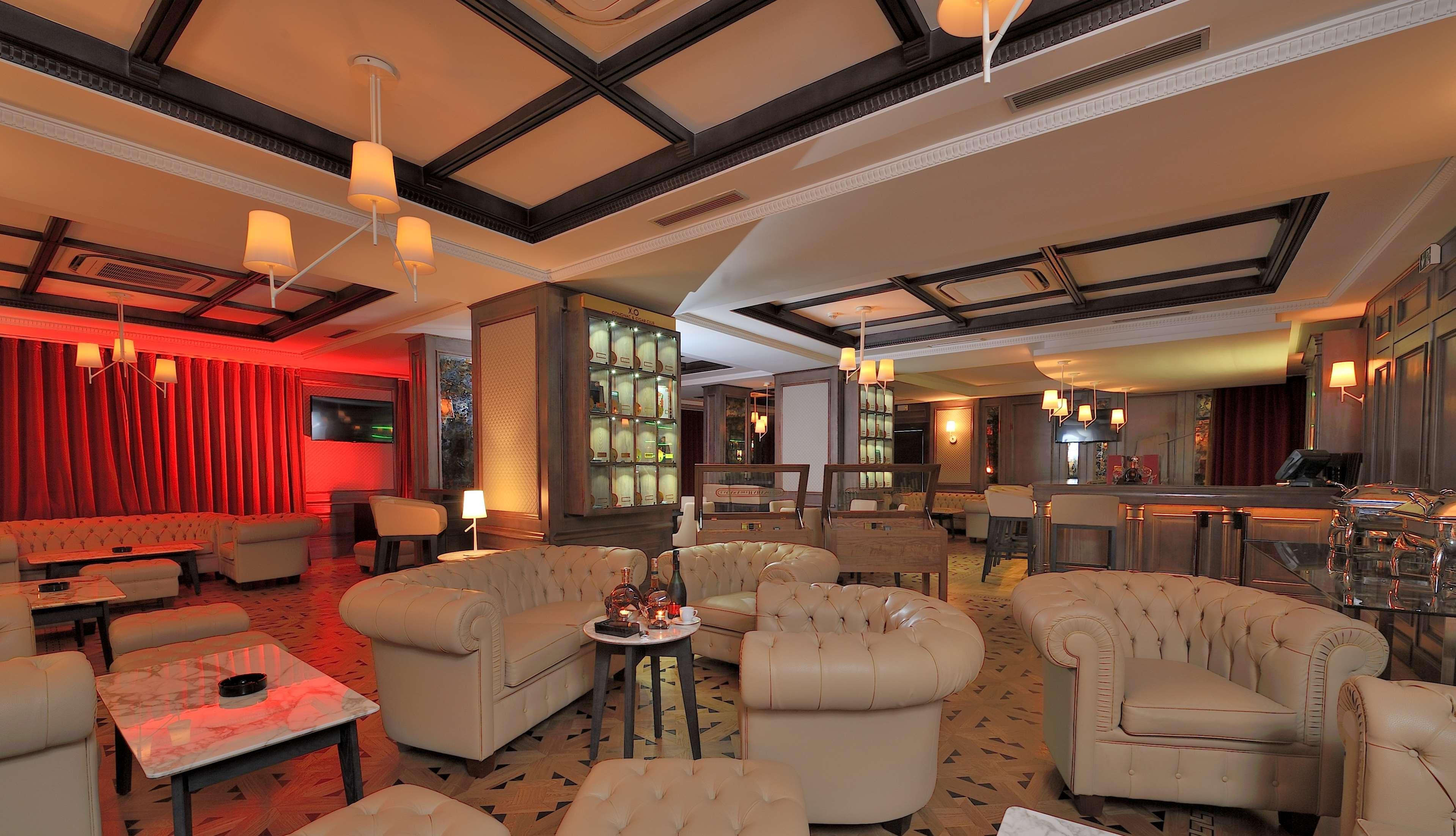 Royal Tulip Center Hotel